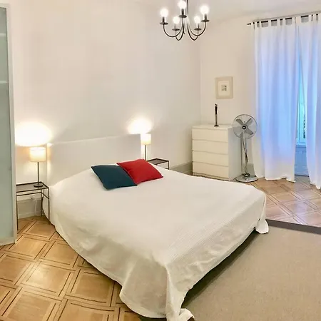 145 * Spacious Bright And Charming